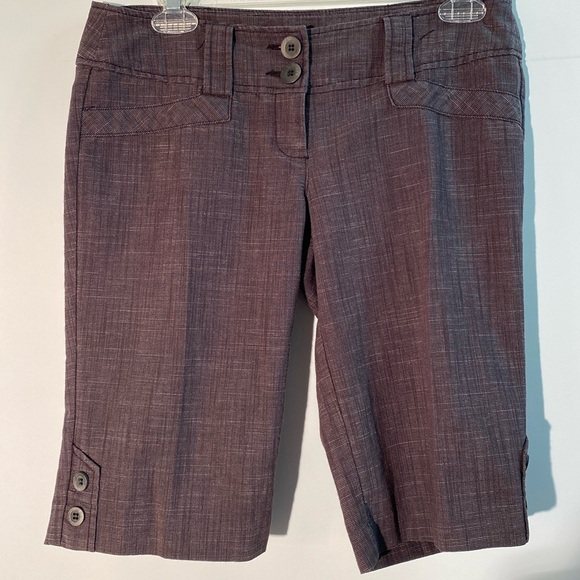 Chaco - Bermuda dress shorts. Size 5 - Picture 1 of 10